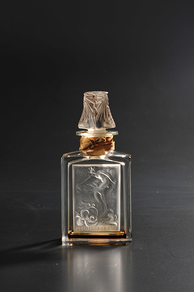 Coty, “Flower picking” Made by René Lalique around 1912