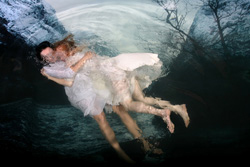 Susanna Majuri “Kaksoset,” 2009 c-print/diasec