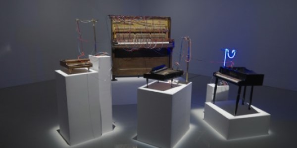 第18回shiseido art egg 第2期 すずえり展「Any girl can be glamorous」展示風景を公開しました。